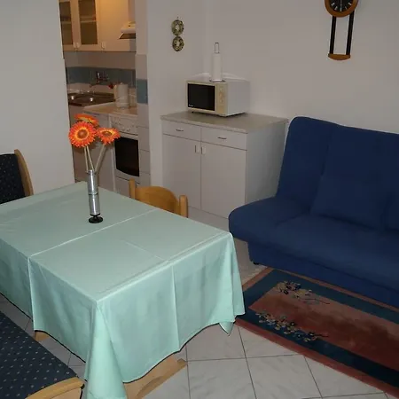 Beautiful Apartment In Dramalj *