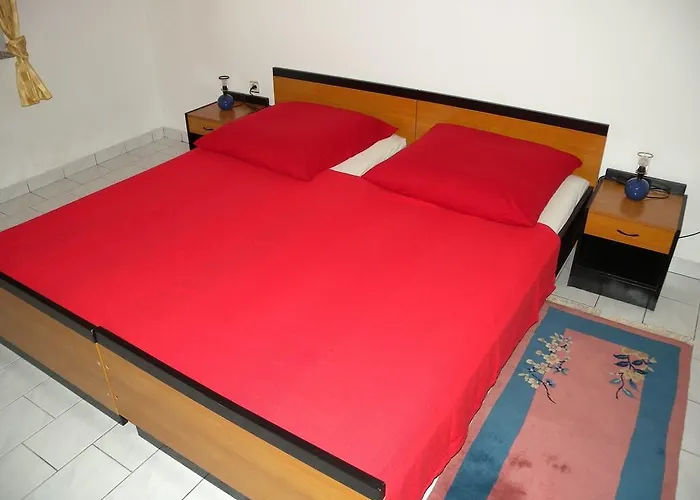 Rustic Cottage With Pool Apartman Dramalj