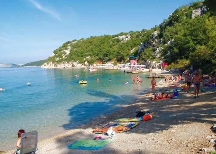 Rustic Cottage With Pool Dramalj