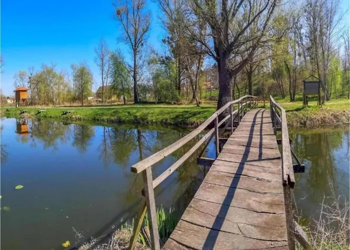 Rustic Cottage With Pool Apartman