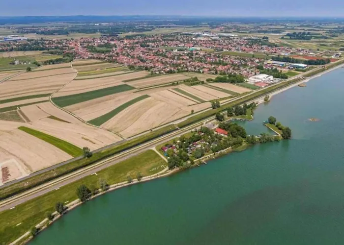 Apartman Rustic Cottage With Pool Dramalj