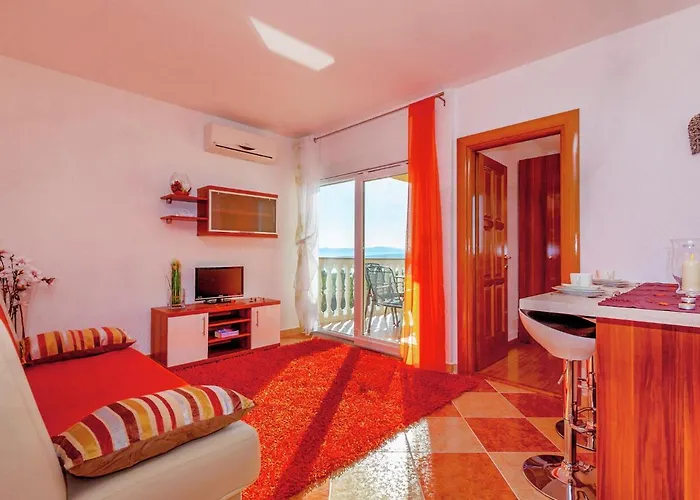 Appartement Rustic Cottage With Pool